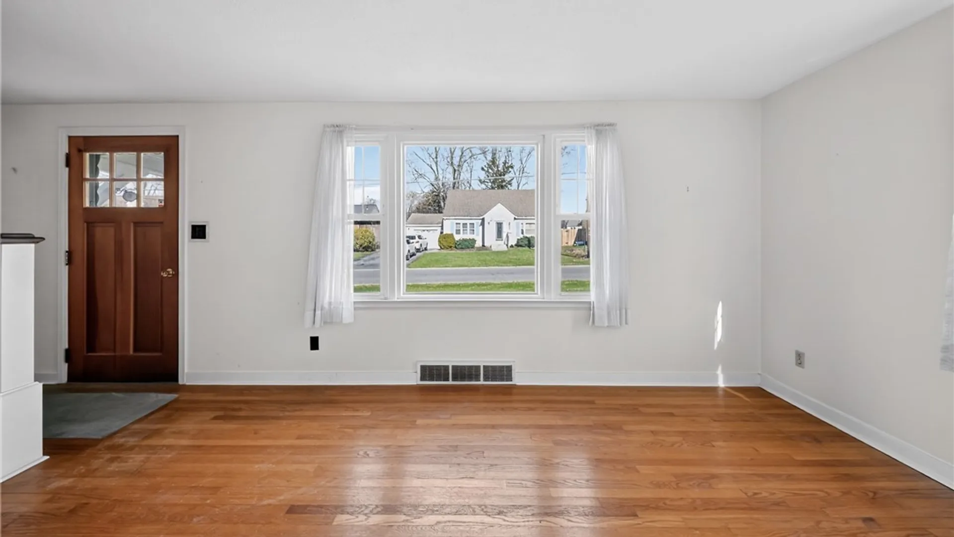 Property at 116 Chestnut Hill Drive, Salina, NY 13088 7