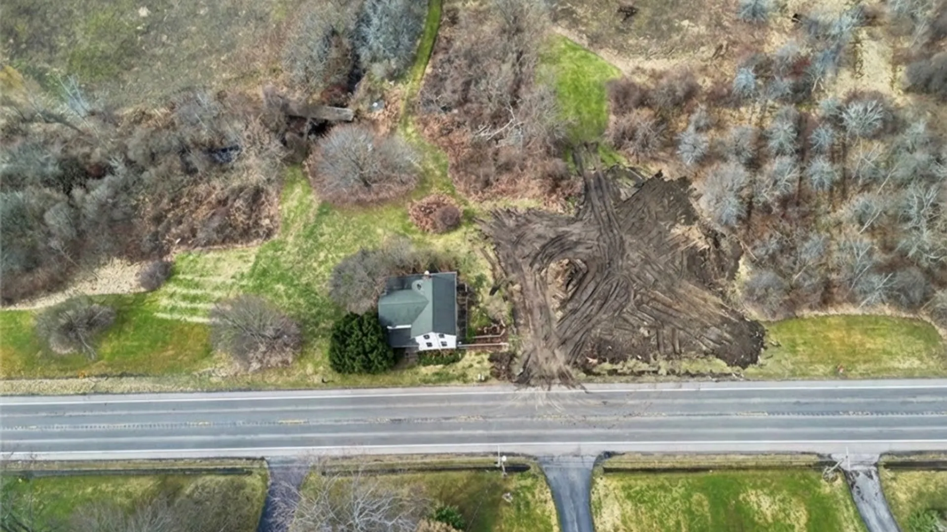 Property at 5819 Ontario Center Road, Ontario, NY 14519 8