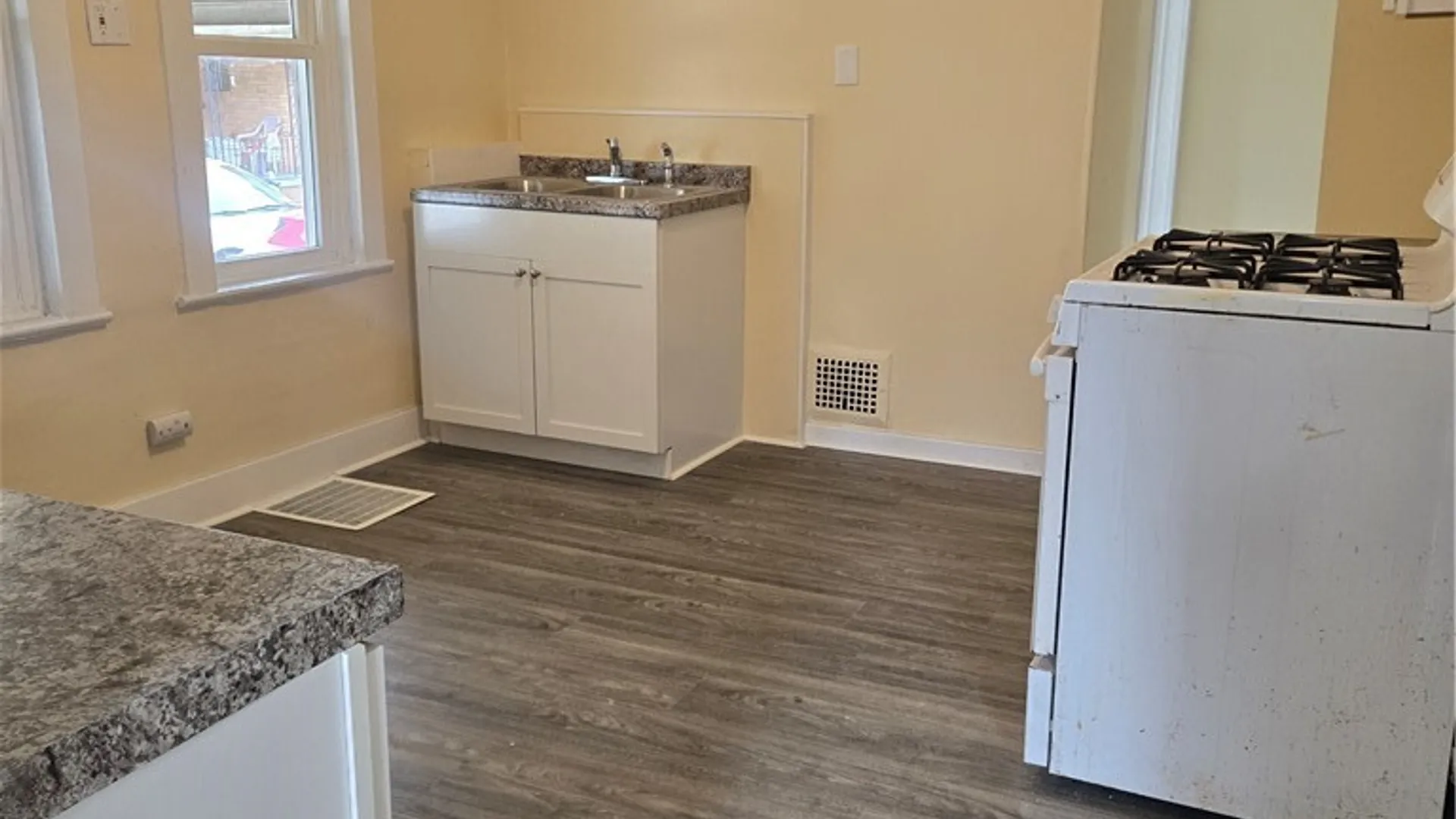Property at 125 Edison Avenue, Buffalo, NY 14215 9
