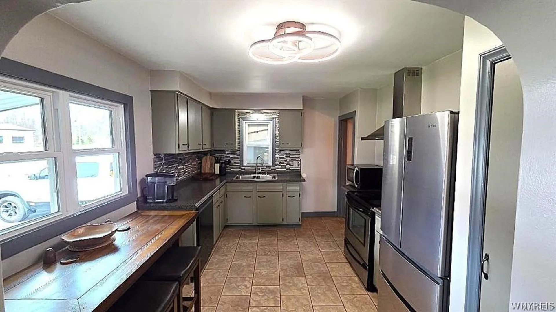 Property at 6565 Southwestern Boulevard, Hamburg, NY 14085 7