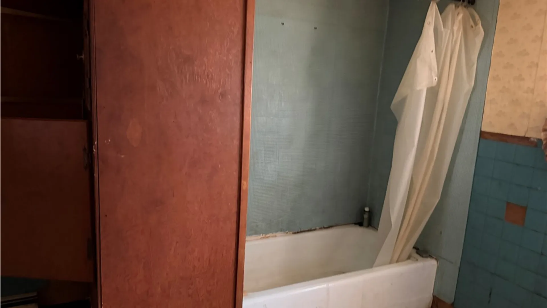 Property at 130 Bank St Street, Batavia City, NY 14020 21