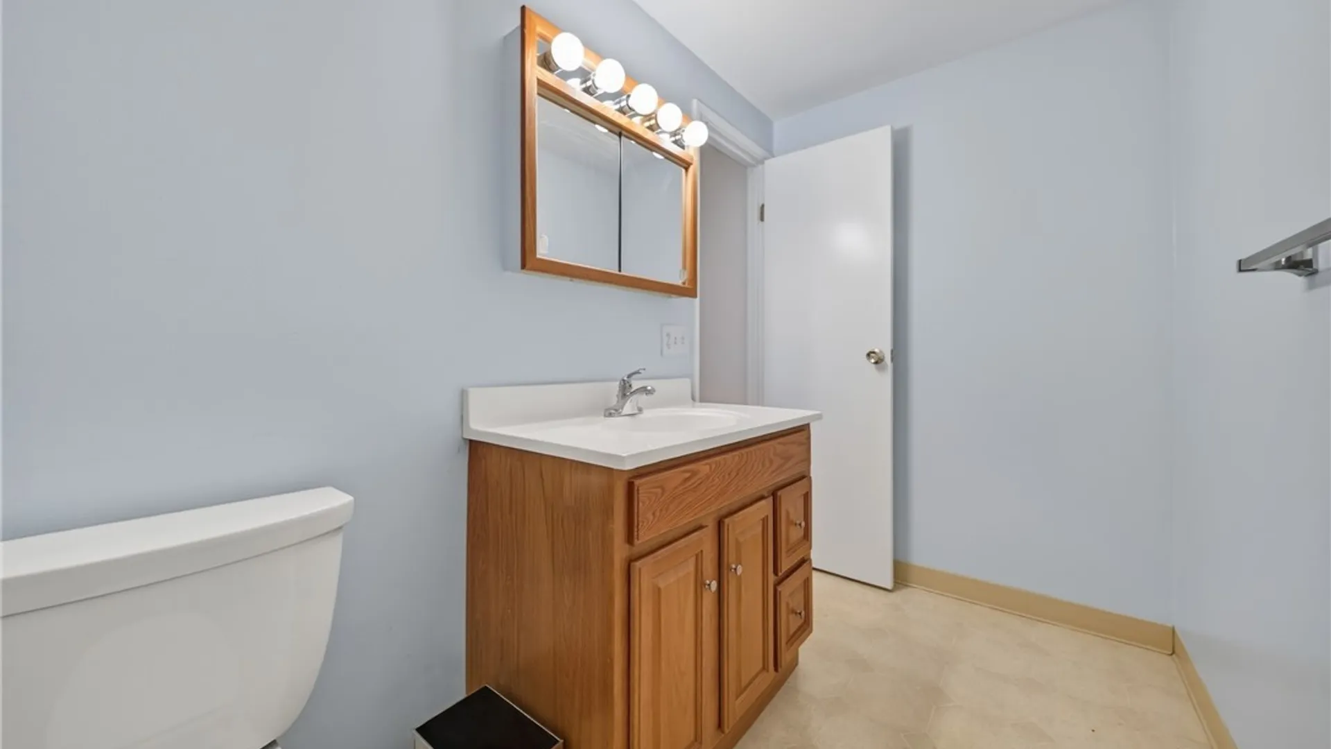 Property at 211 Watertree Drive, DeWitt, NY 13057 26
