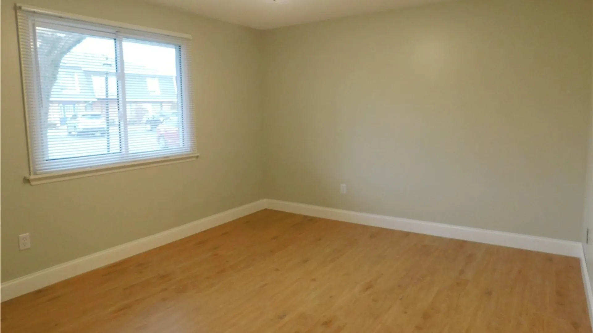 Property at 50A Foxberry, Amherst, NY 14068 13