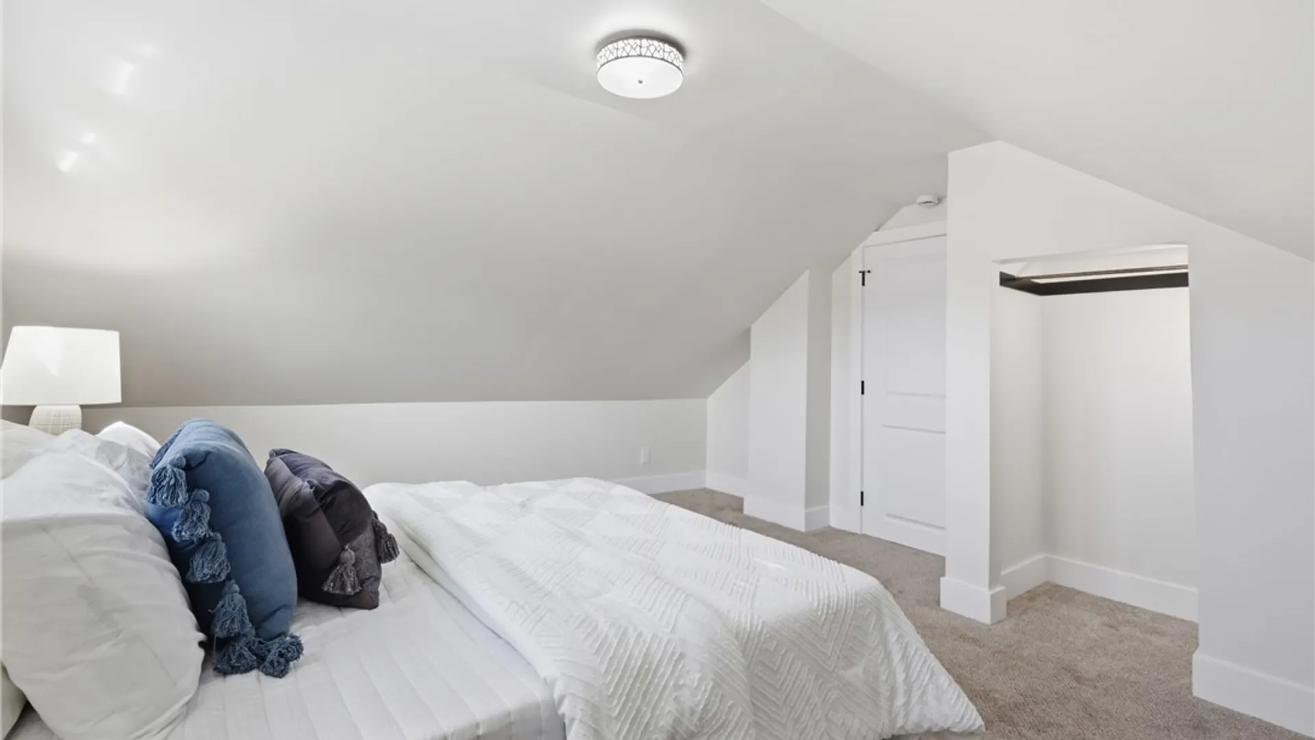 Property at 77 King Avenue, Cheektowaga, NY 14043 14