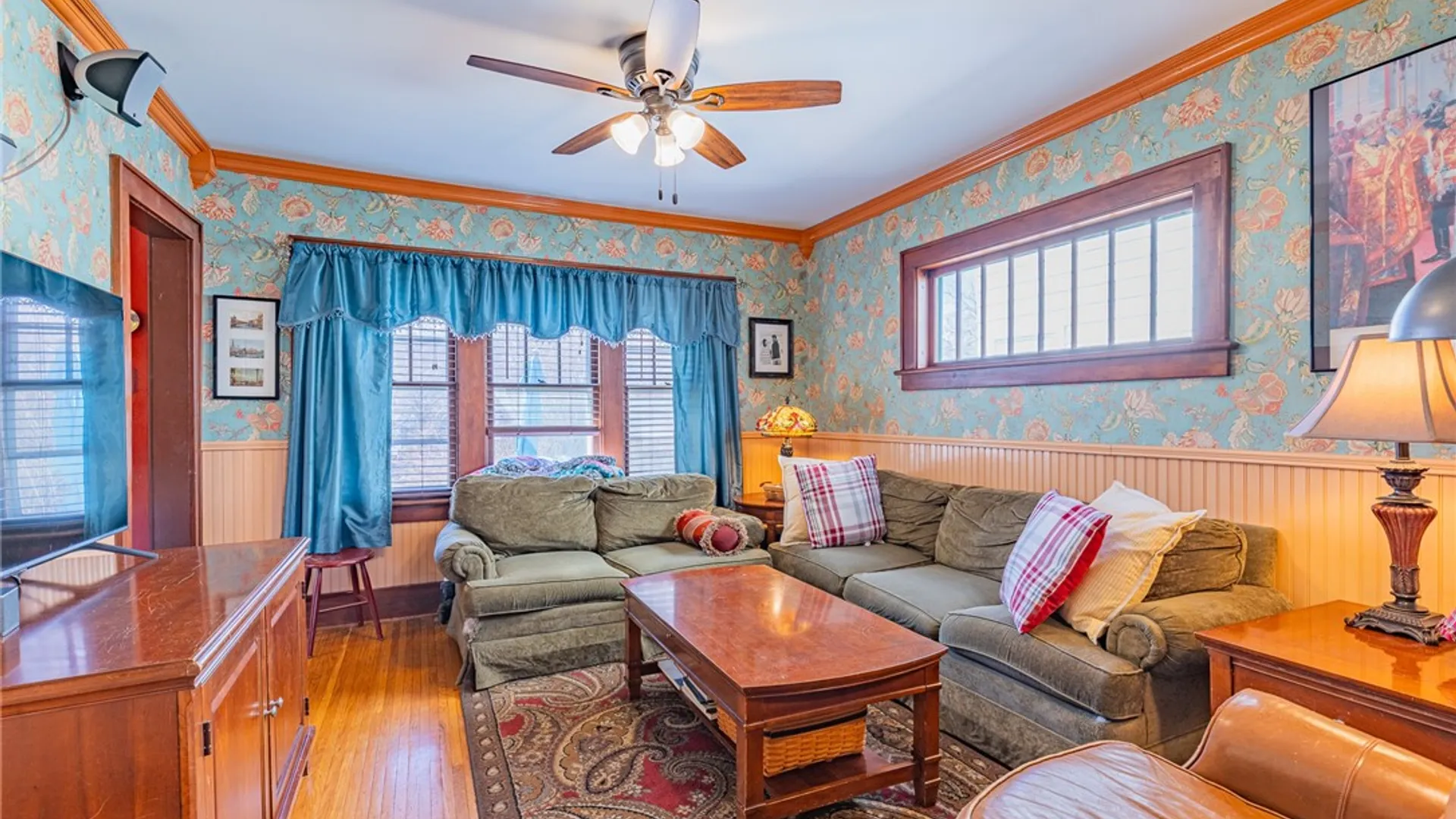 Property at 79 Maplehurst Road, Irondequoit, NY 14617 10