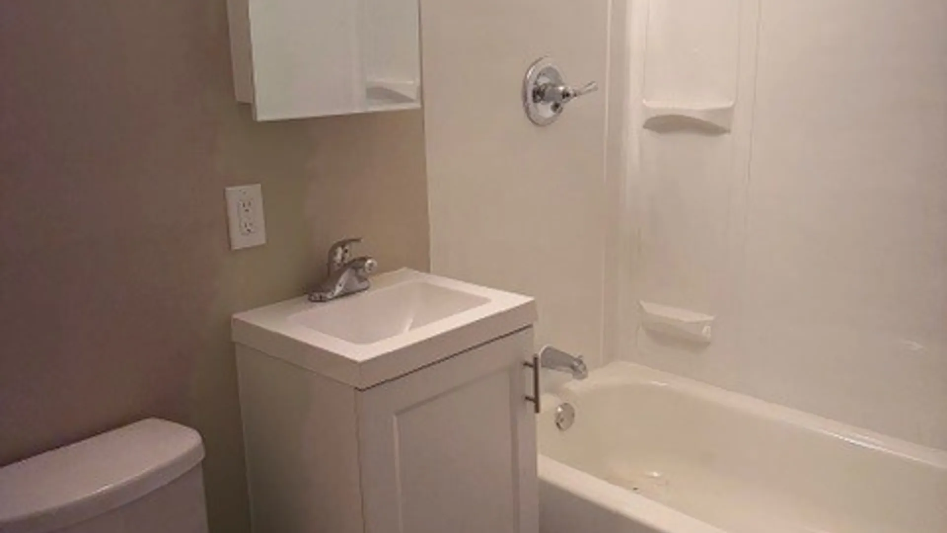 Property at 253 Fenway Drive, Syracuse, NY 13224 25