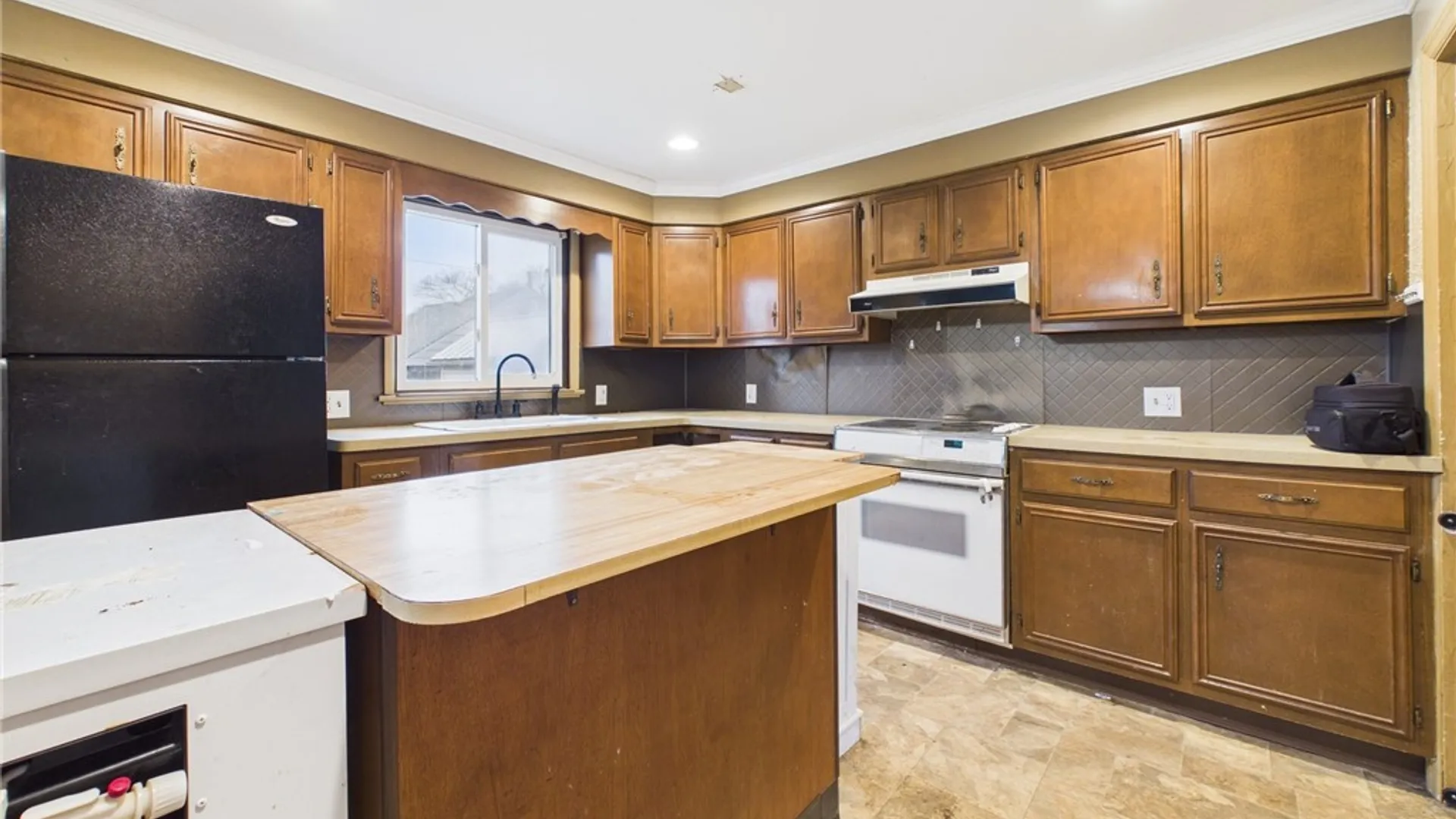 Property at 2733 Independence Avenue, Niagara Falls, NY 14301 13