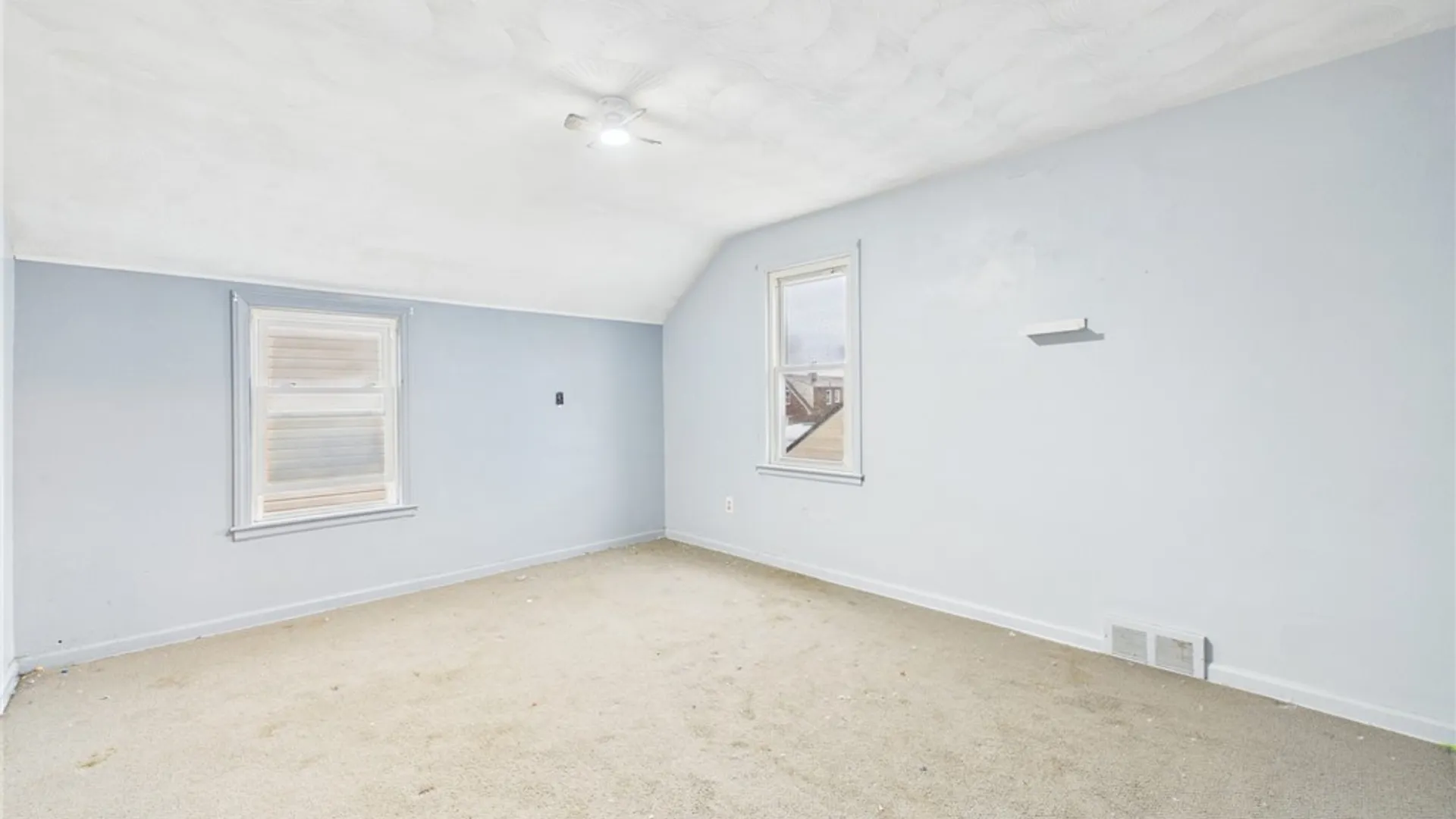 Property at 2733 Independence Avenue, Niagara Falls, NY 14301 17