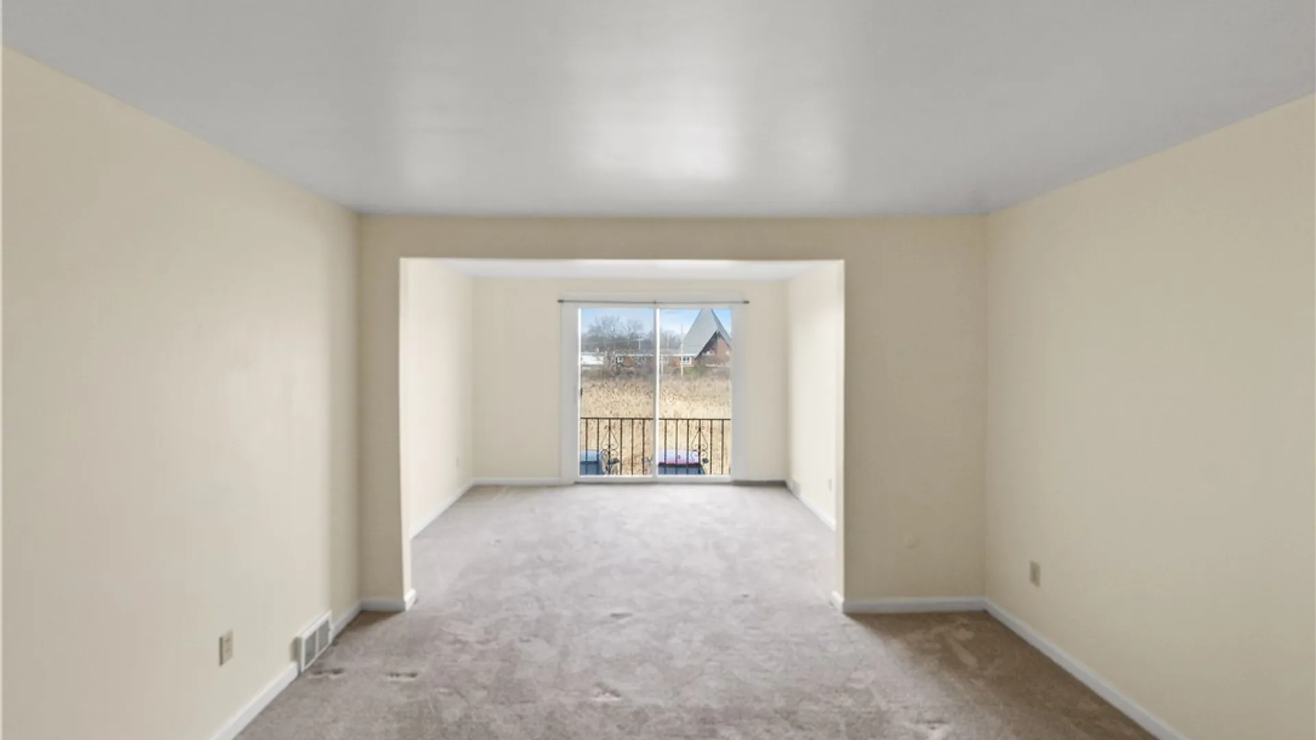 Property at 61d Georgian Lane, Amherst, NY 14221 11