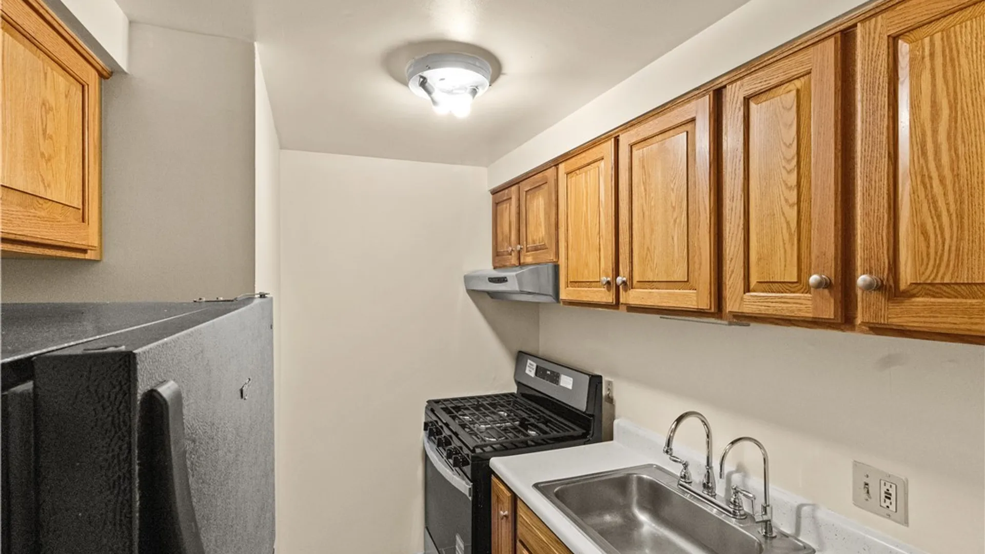 Property at 61d Georgian Lane, Amherst, NY 14221 18