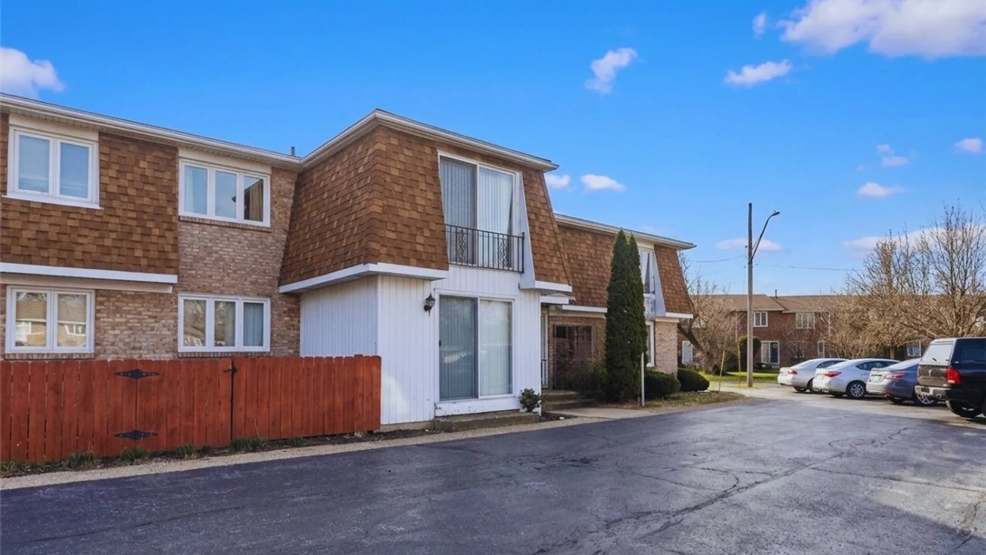 Property at 61d Georgian Lane, Amherst, NY 14221 2