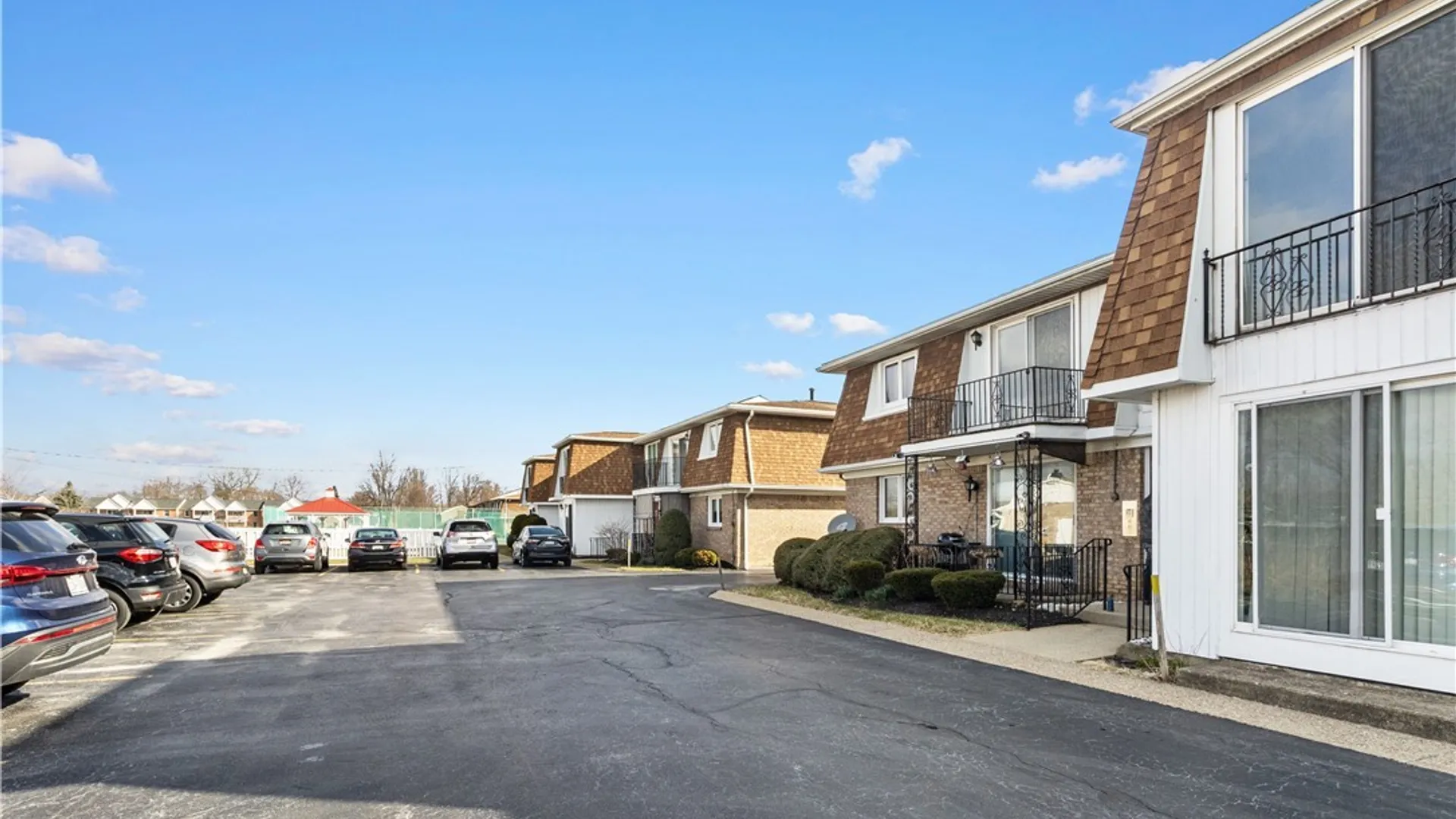 Property at 61d Georgian Lane, Amherst, NY 14221 3
