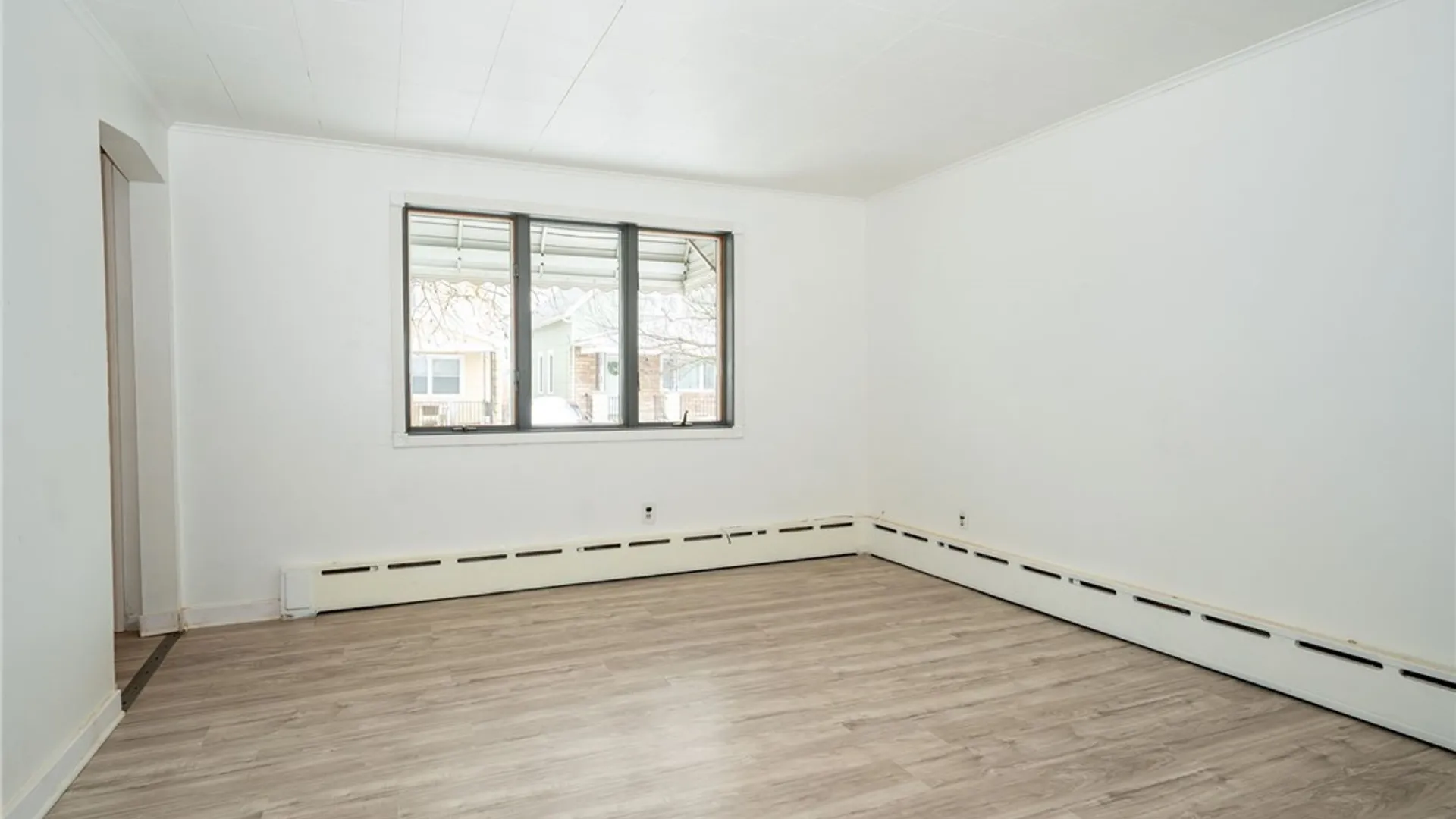 Property at 166 Barnard Street, Buffalo, NY 14206 10