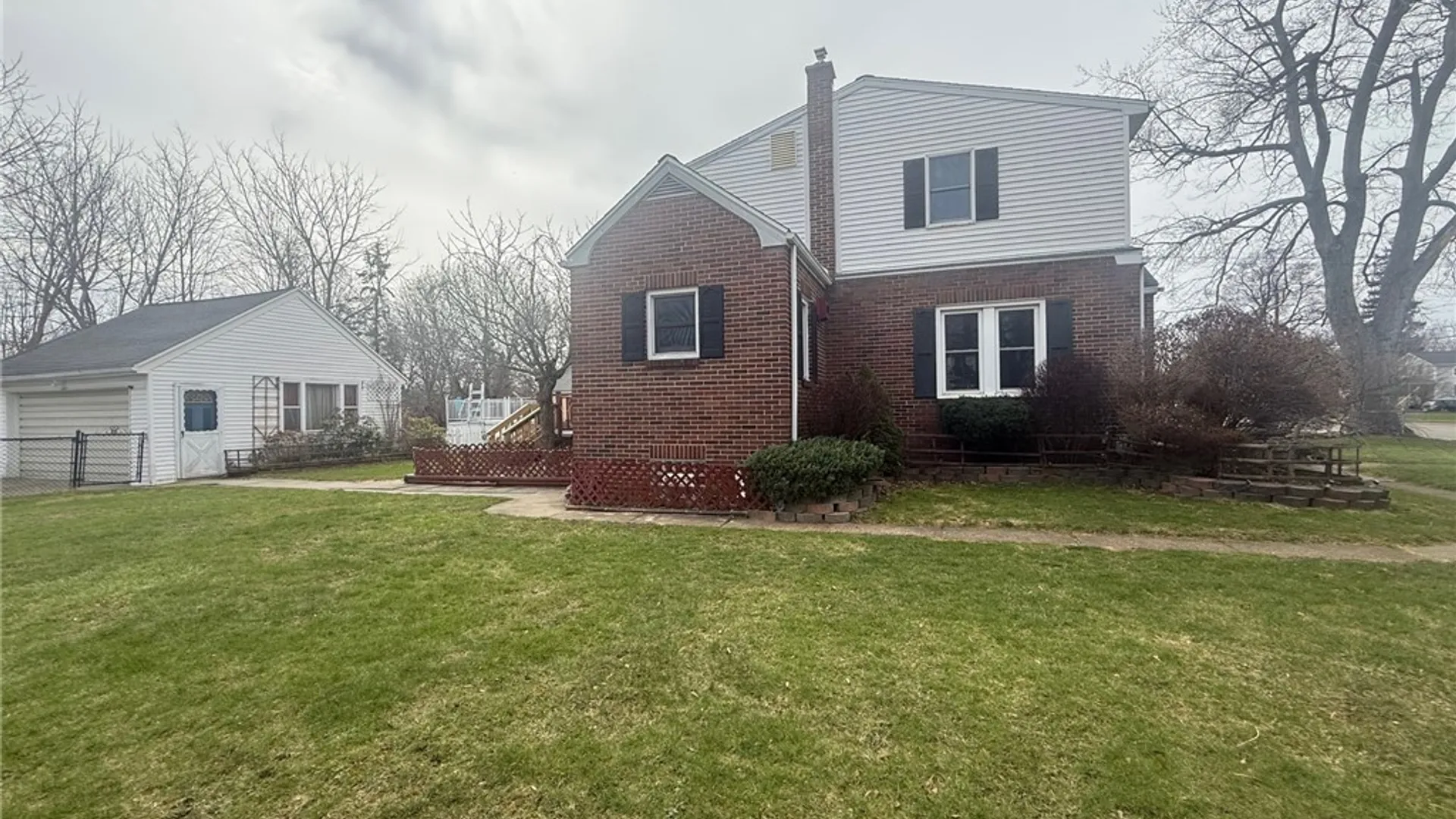 Property at 50 Maple Avenue, Hamburg, NY 14219 4