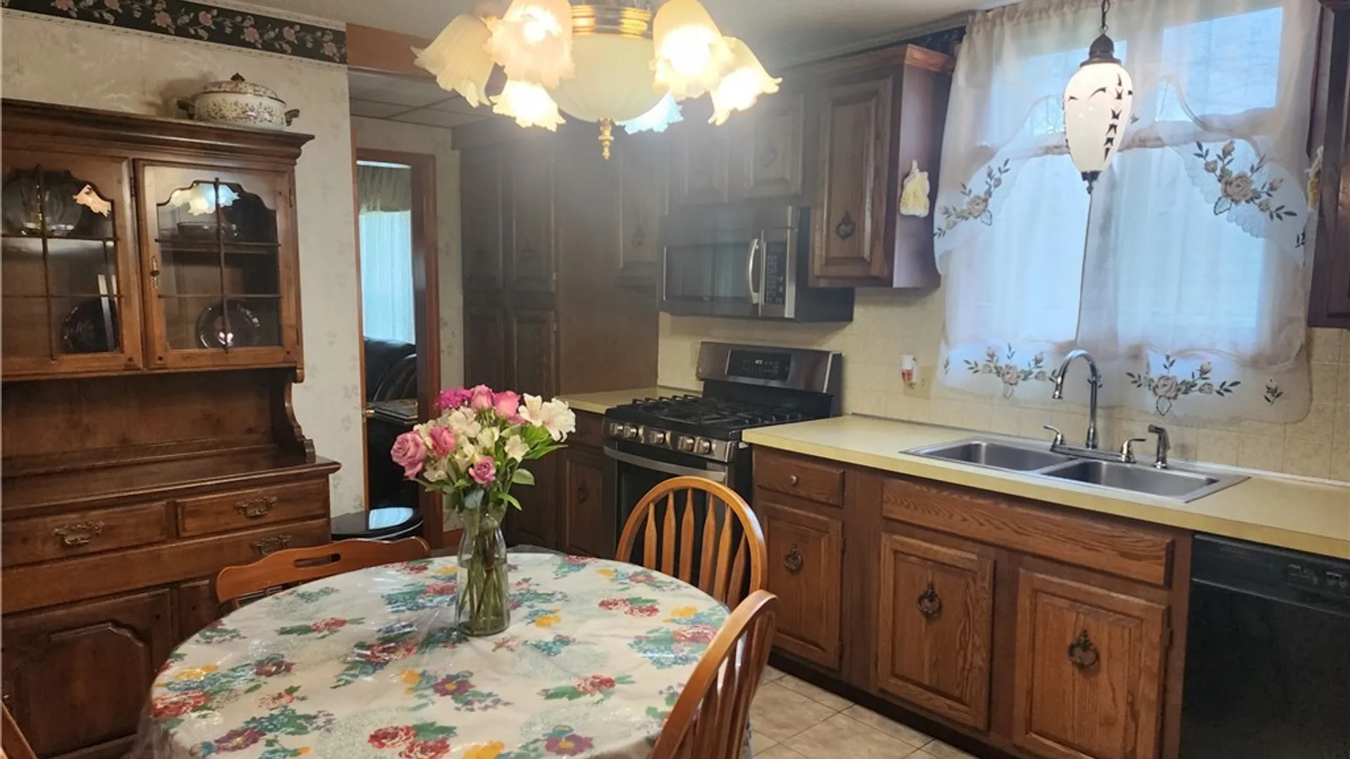 Property at 5009 Lake Shore Road, Hamburg, NY 14075 16