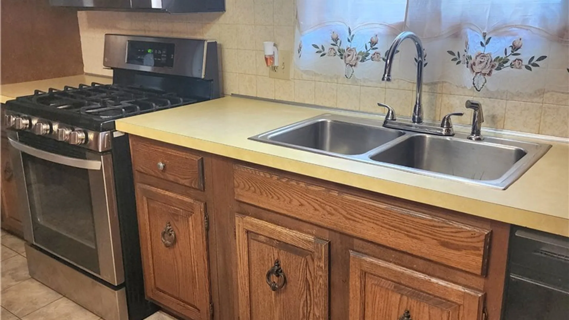 Property at 5009 Lake Shore Road, Hamburg, NY 14075 18