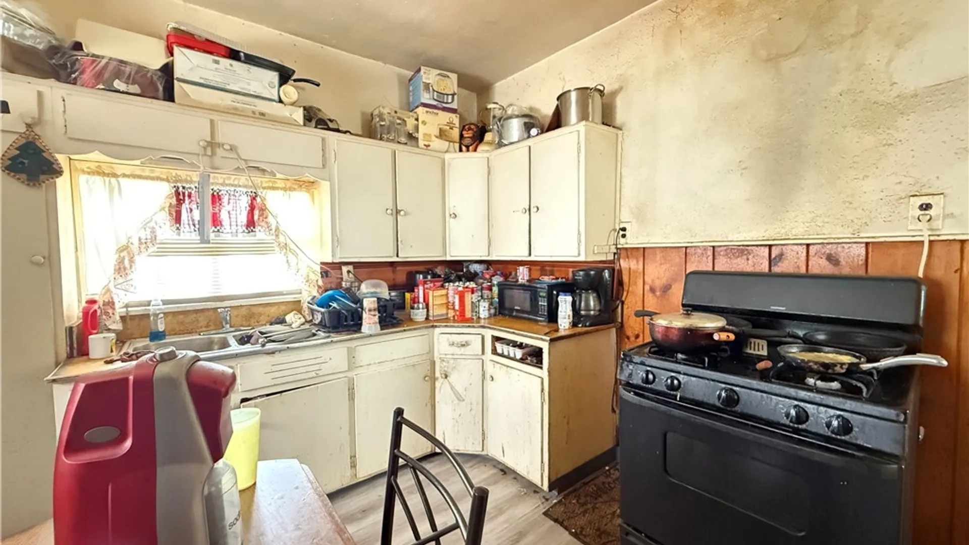 Property at 27 Lang Avenue, Buffalo, NY 14215 7