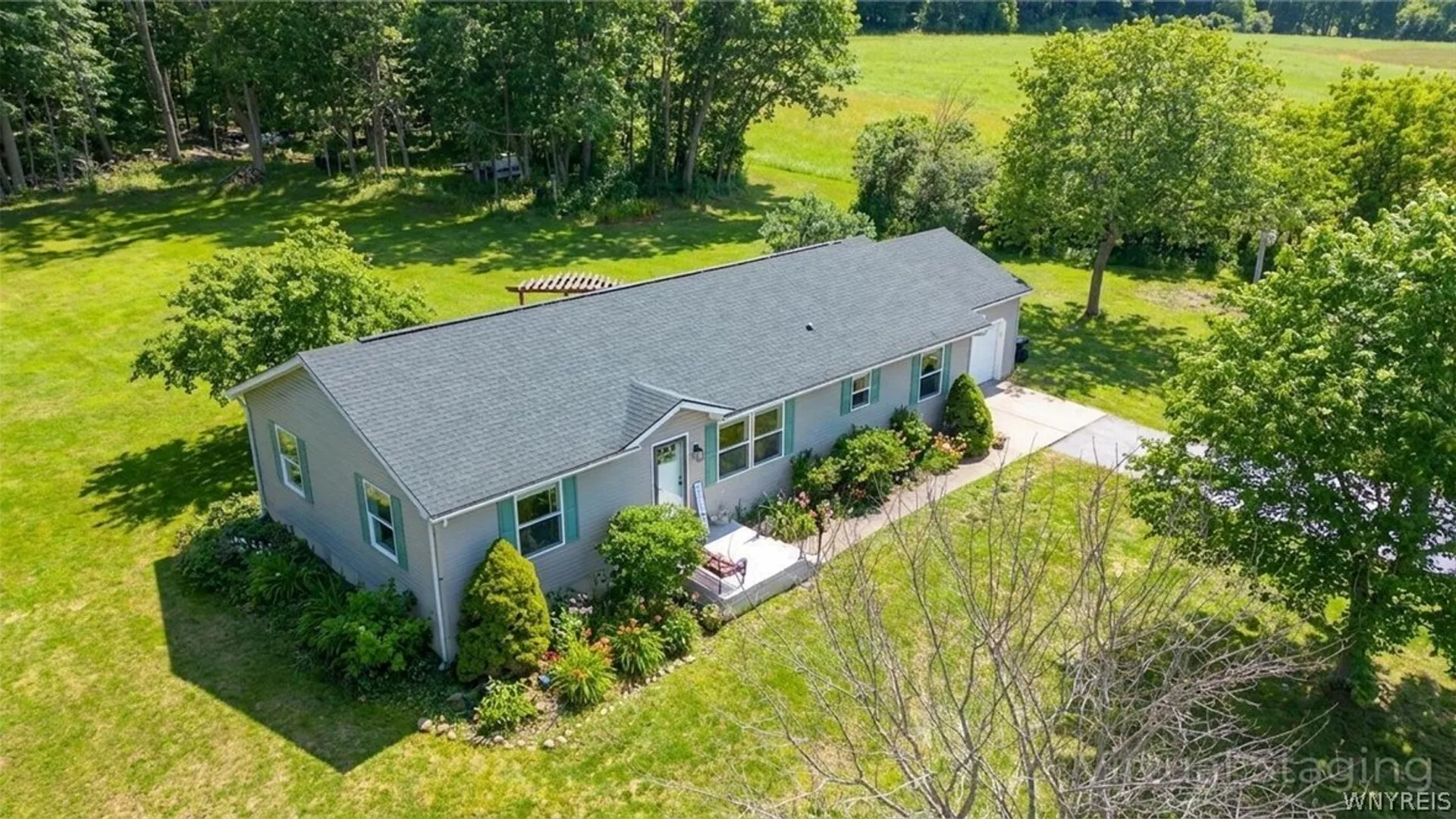 Property at 10960 Dennison Road, Hanover, NY 14062 2