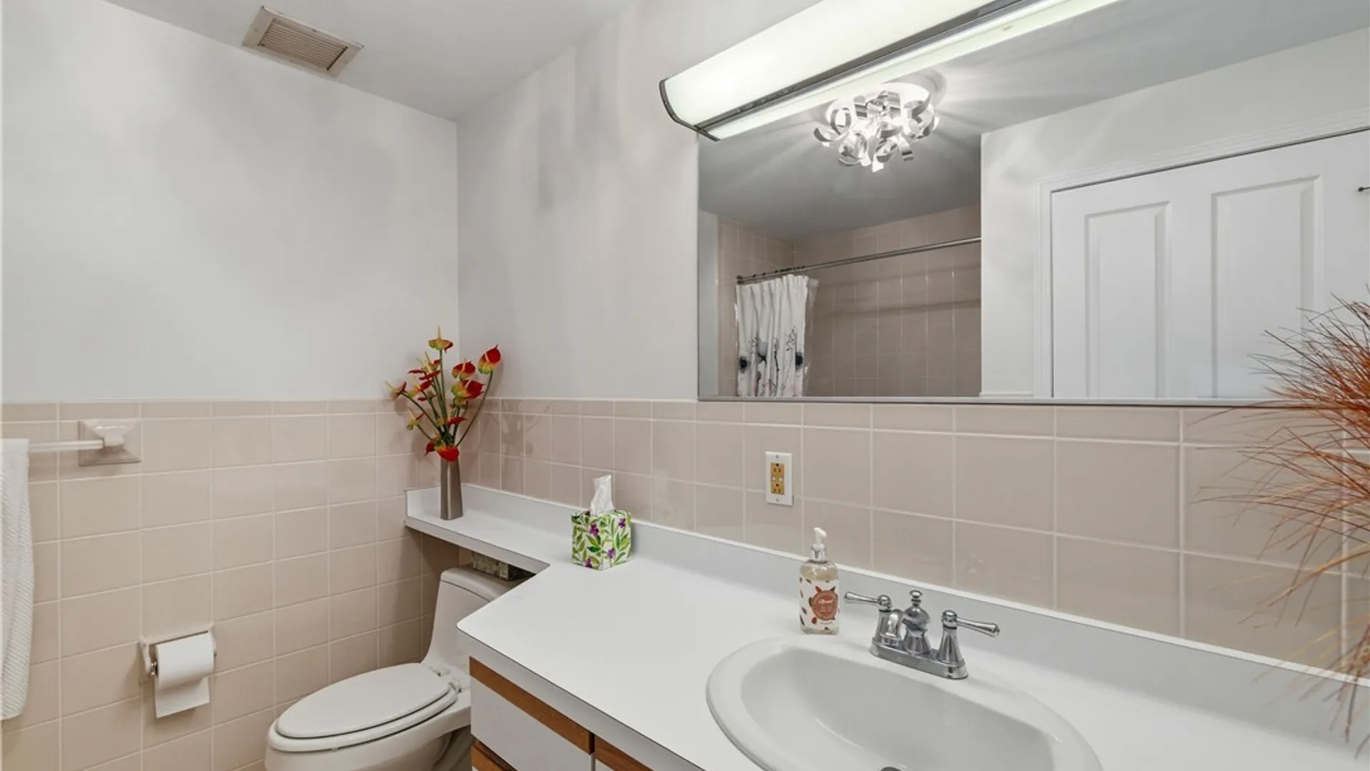 Property at 801 Admirals Walk Circle, Buffalo, NY 14202 14