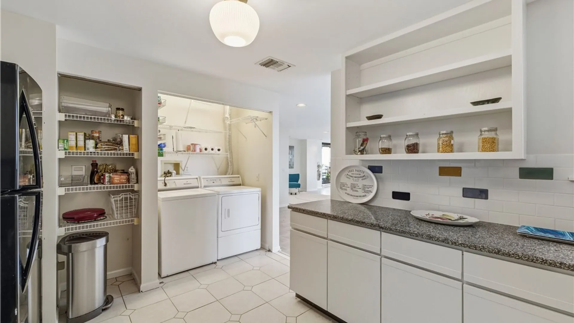 Property at 801 Admirals Walk Circle, Buffalo, NY 14202 21