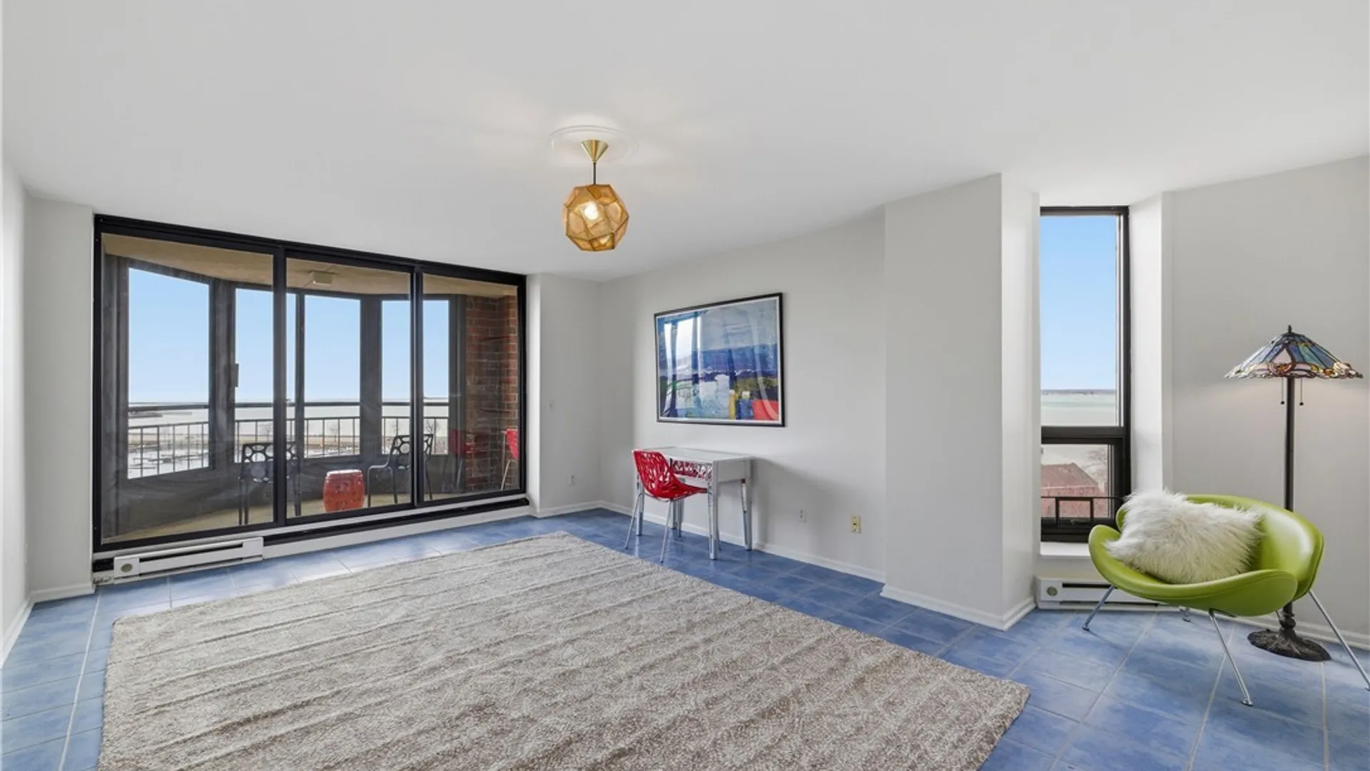 Property at 801 Admirals Walk Circle, Buffalo, NY 14202 4