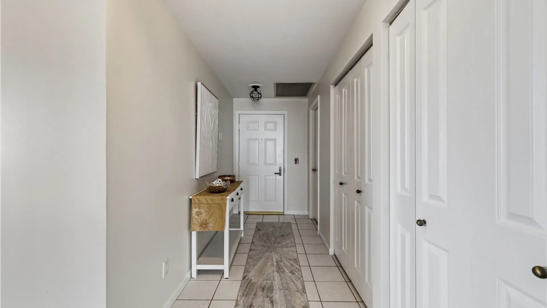 Property at 801 Admirals Walk Circle, Buffalo, NY 14202 6