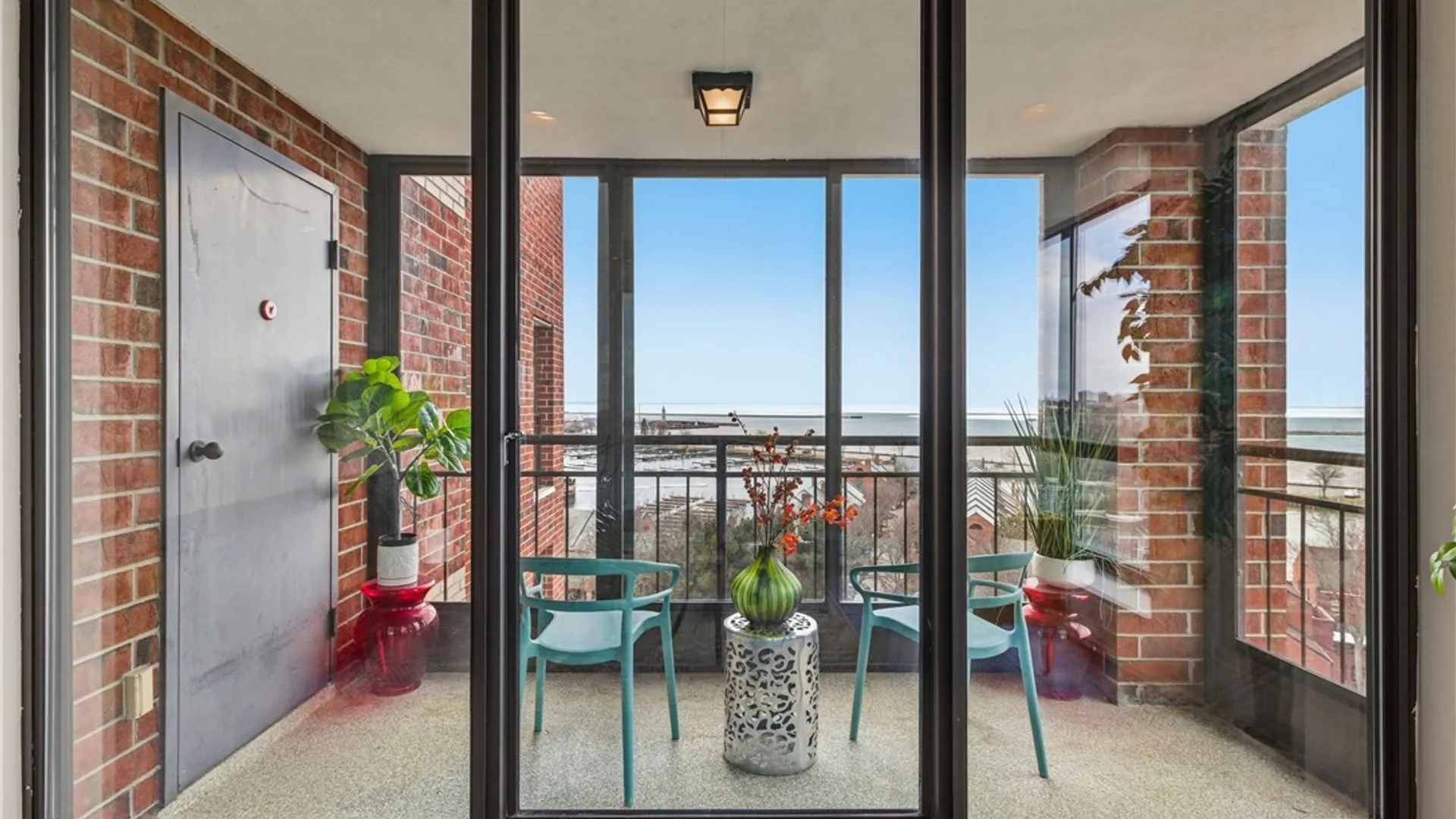 Property at 801 Admirals Walk Circle, Buffalo, NY 14202 7