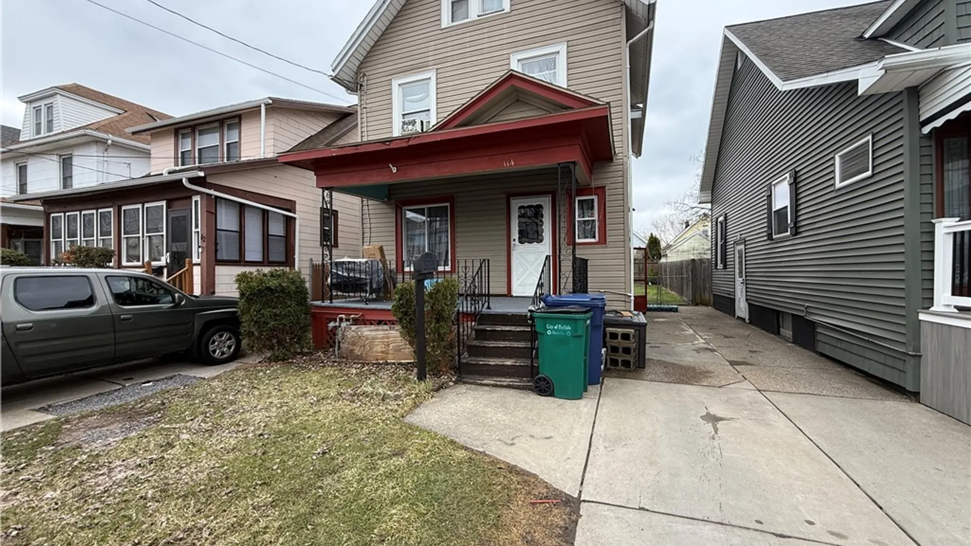 Property at 114 Newfield Street, Buffalo, NY 14207 3