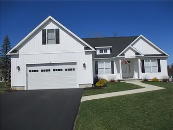 Property at 8 Royal Court Court, Horseheads, NY 14845