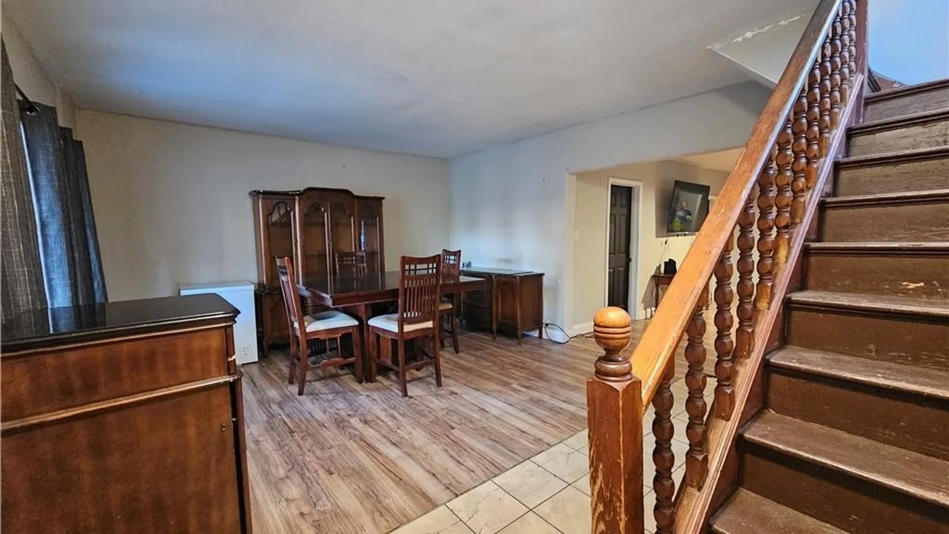 Property at 170 16th Street, Buffalo, NY 14213 3