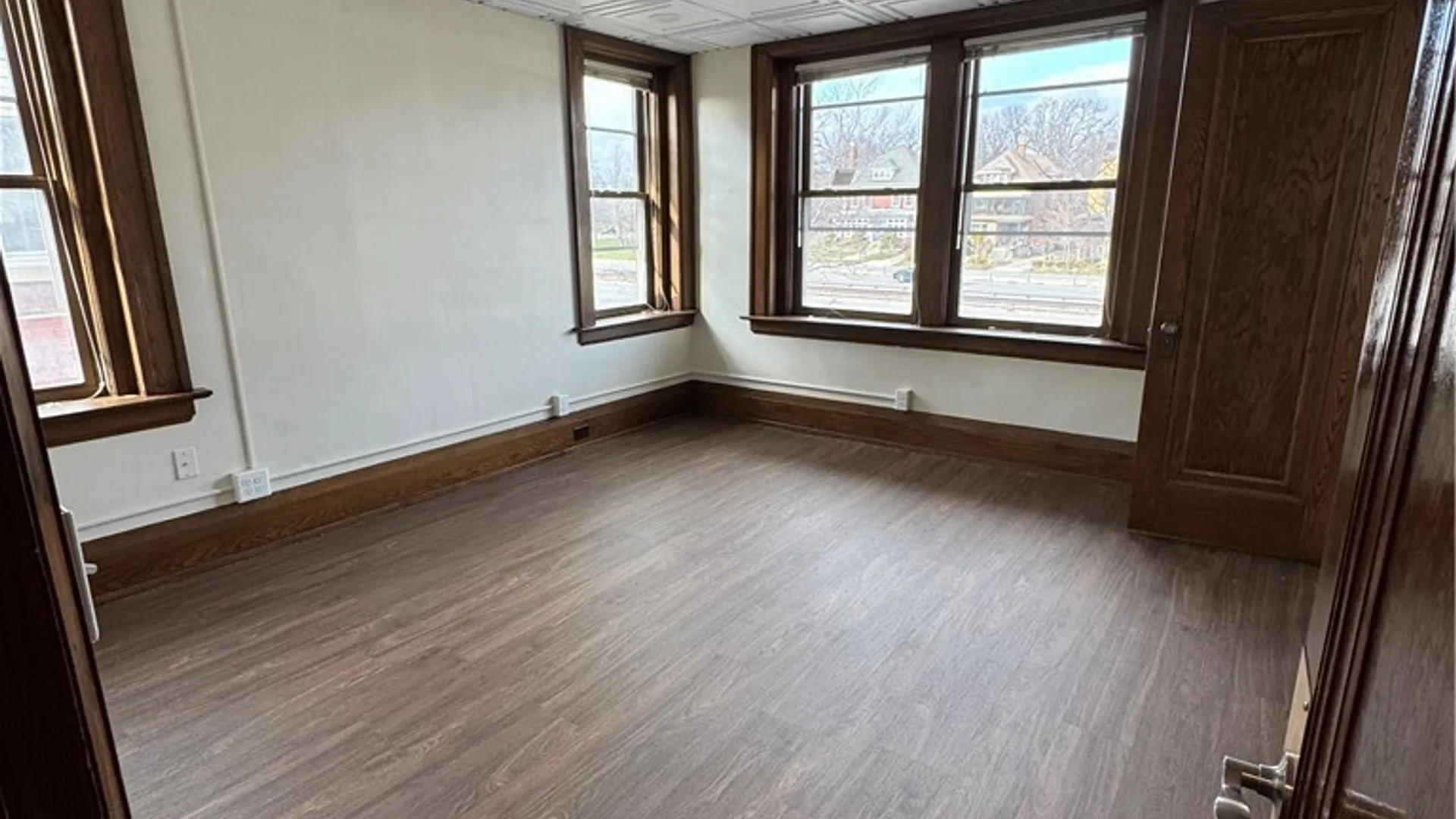 Property at 85 Humboldt Parkway, Buffalo, NY 14214 11