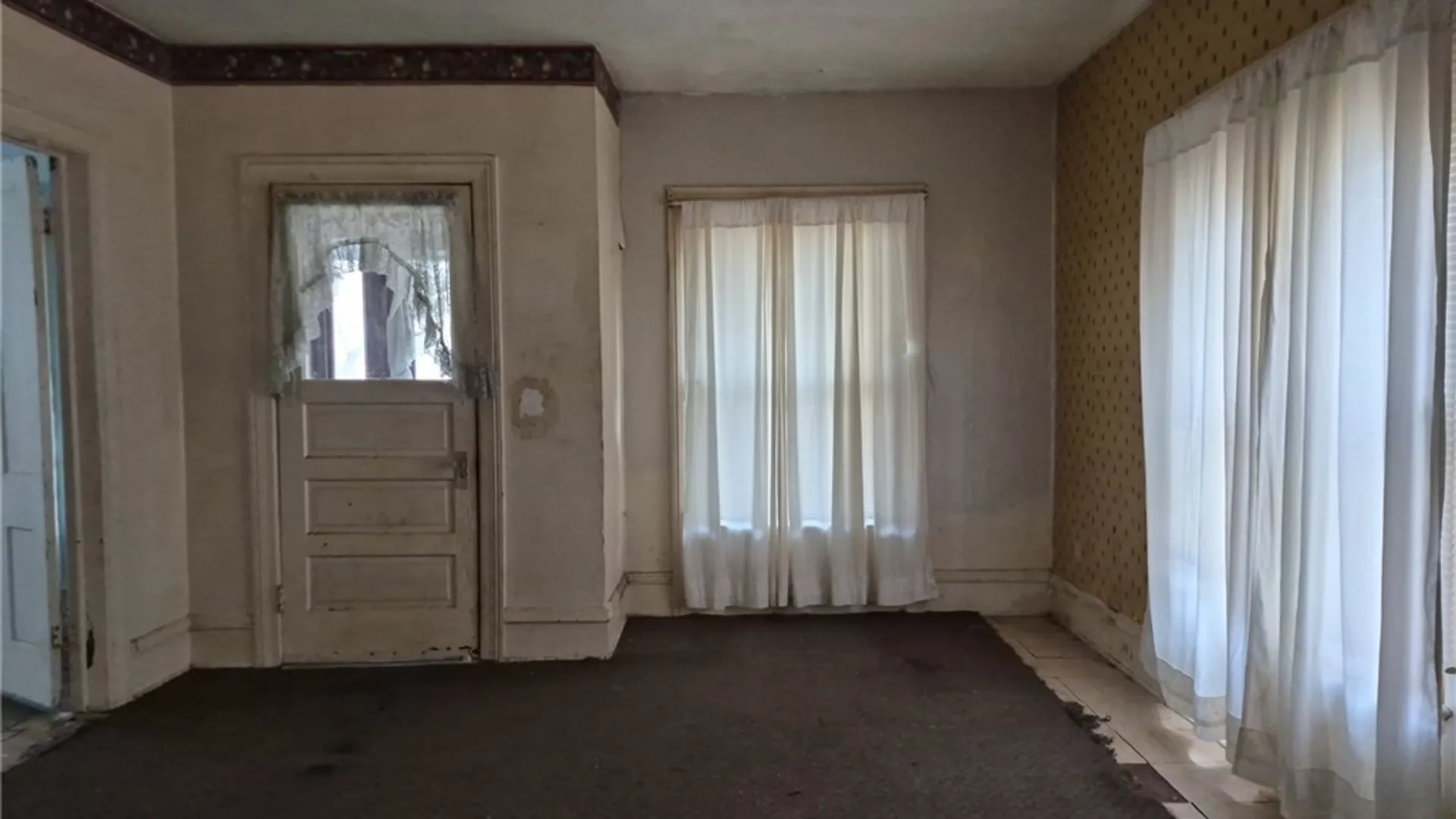 Property at 10 Terrace Place, Jamestown, NY 14701 6