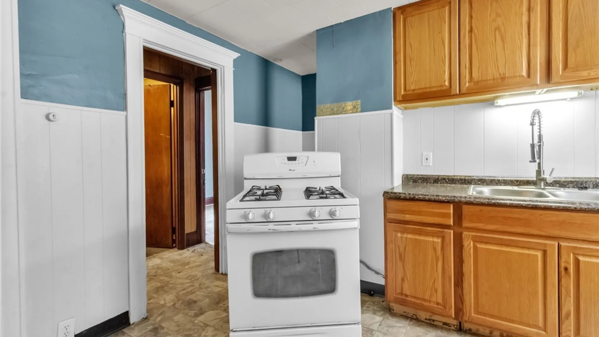 Property at 99 Henrietta Avenue, Buffalo, NY 14207 10