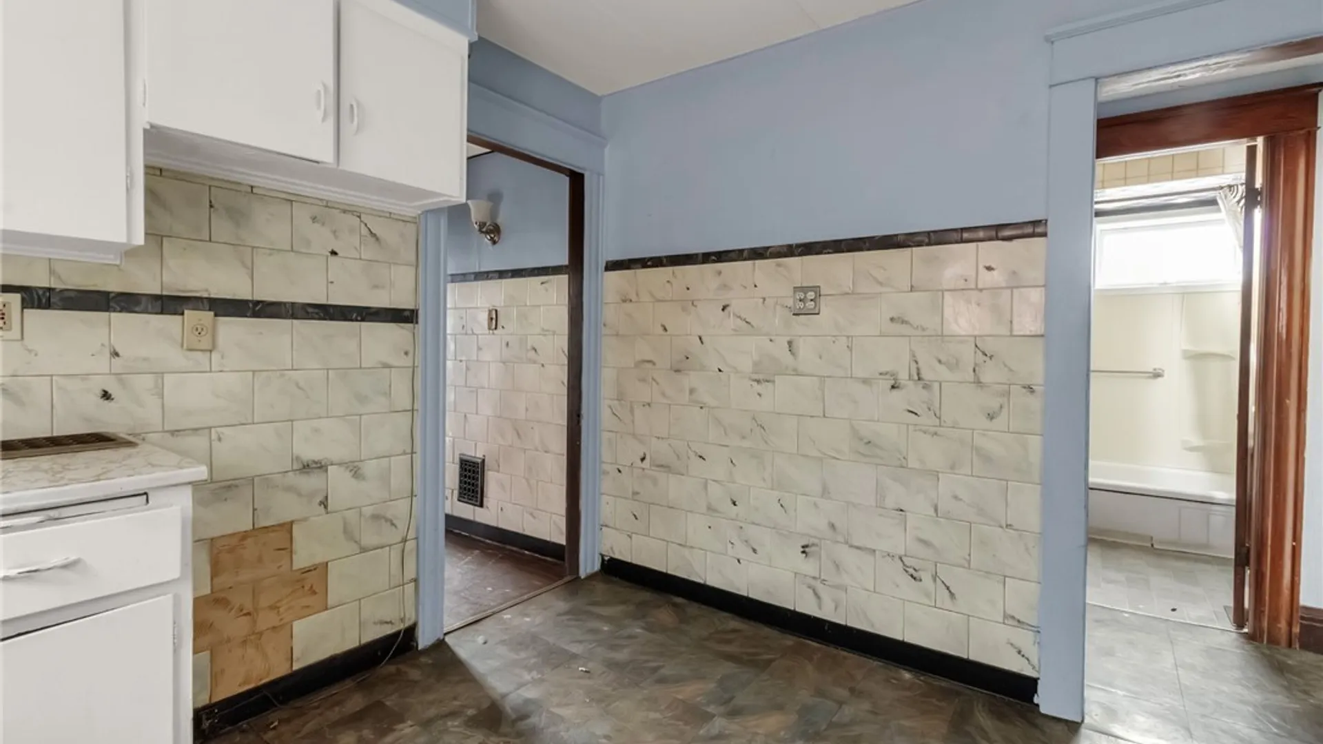 Property at 99 Henrietta Avenue, Buffalo, NY 14207 21