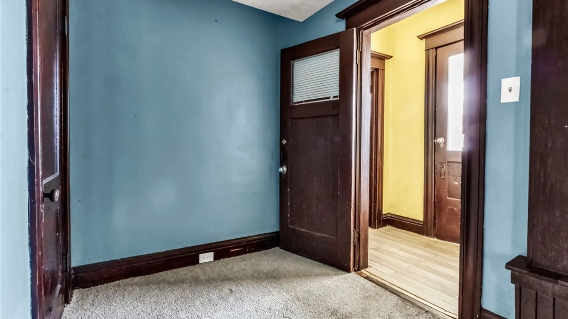 Property at 99 Henrietta Avenue, Buffalo, NY 14207 4