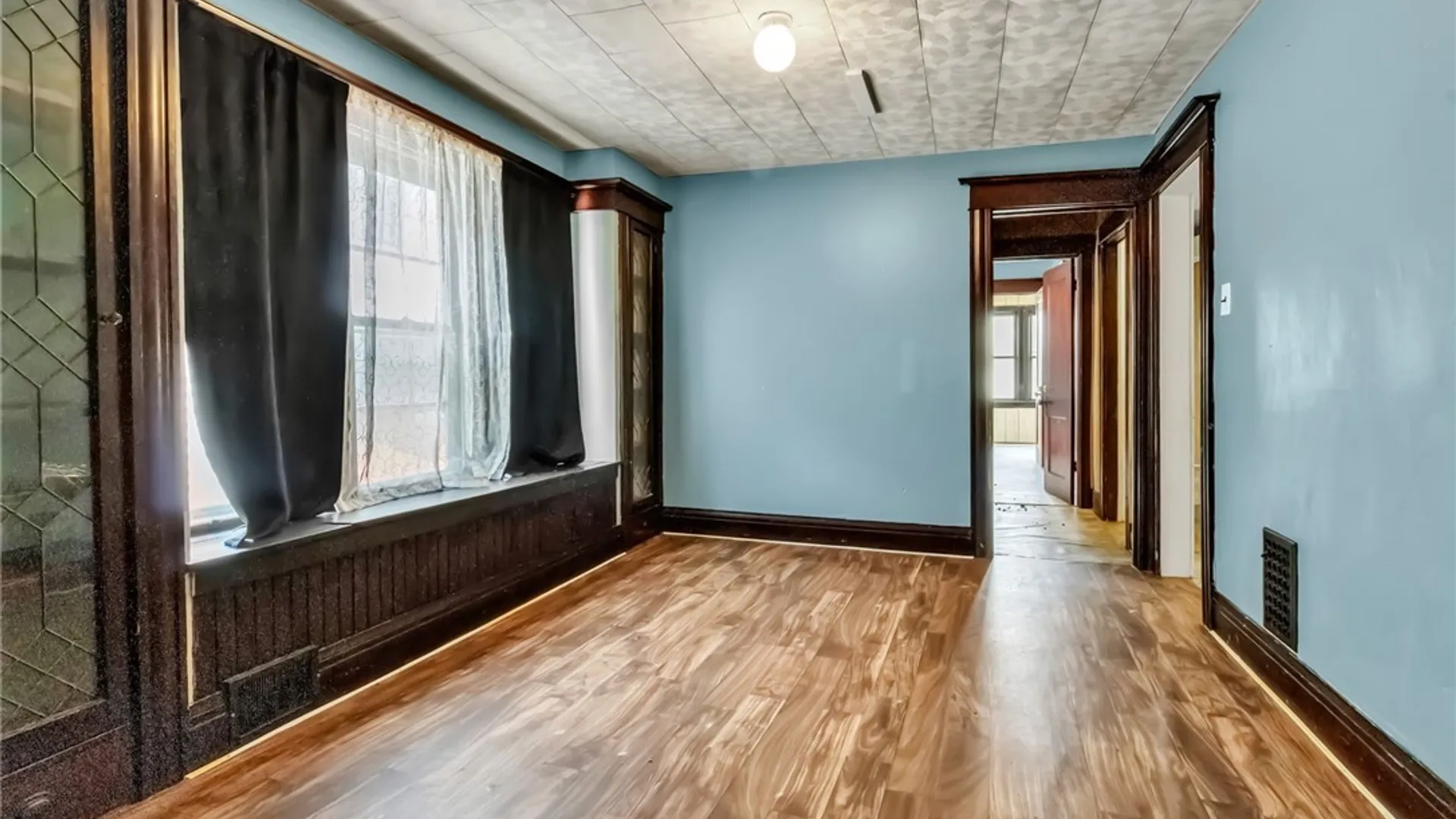 Property at 99 Henrietta Avenue, Buffalo, NY 14207 8