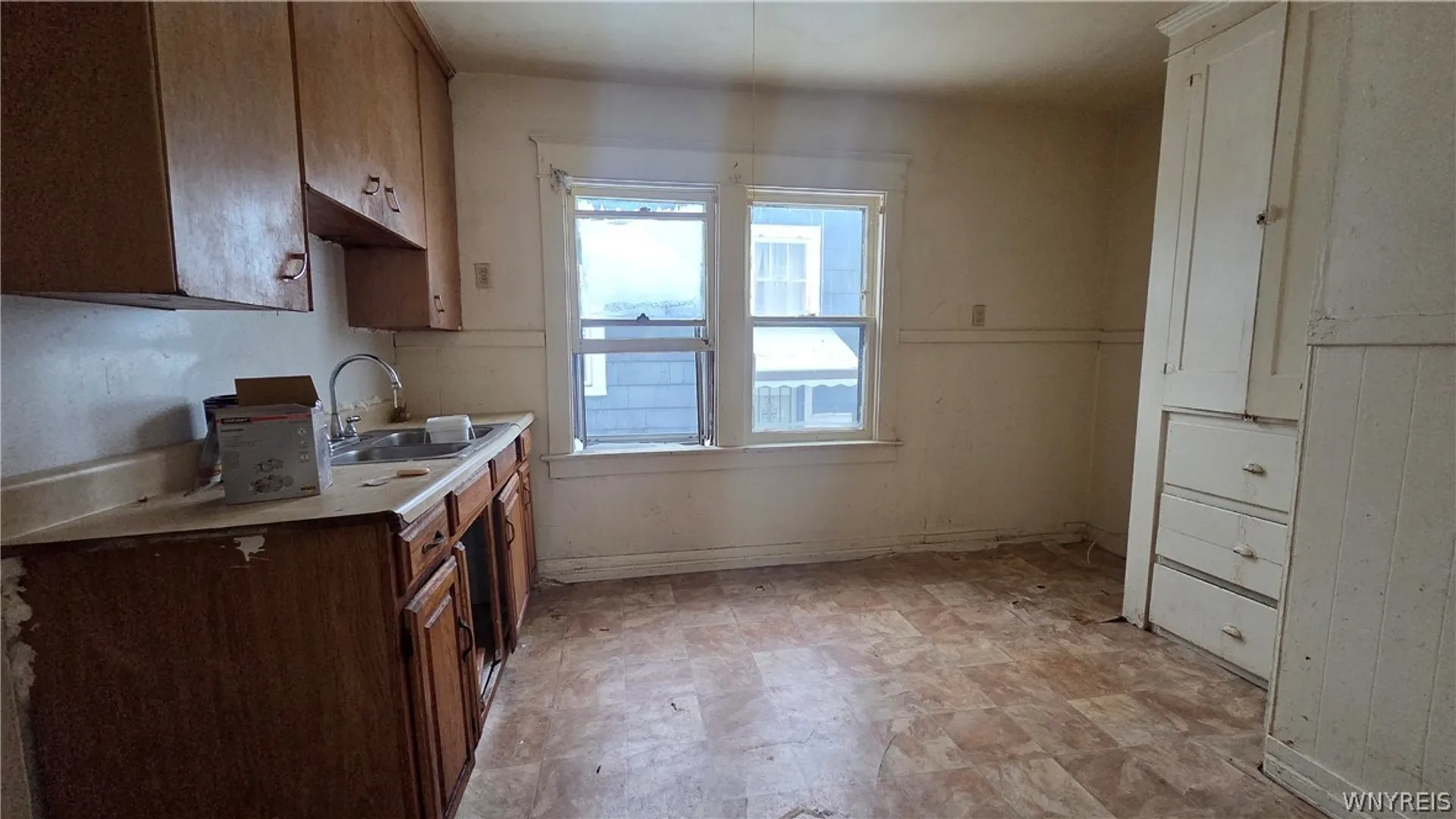 Property at 116 Davidson Avenue, Buffalo, NY 14215 10