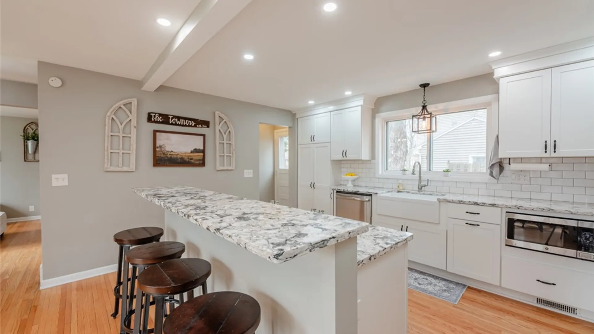 Property at 556 Wimbledon Road, Irondequoit, NY 14617 12