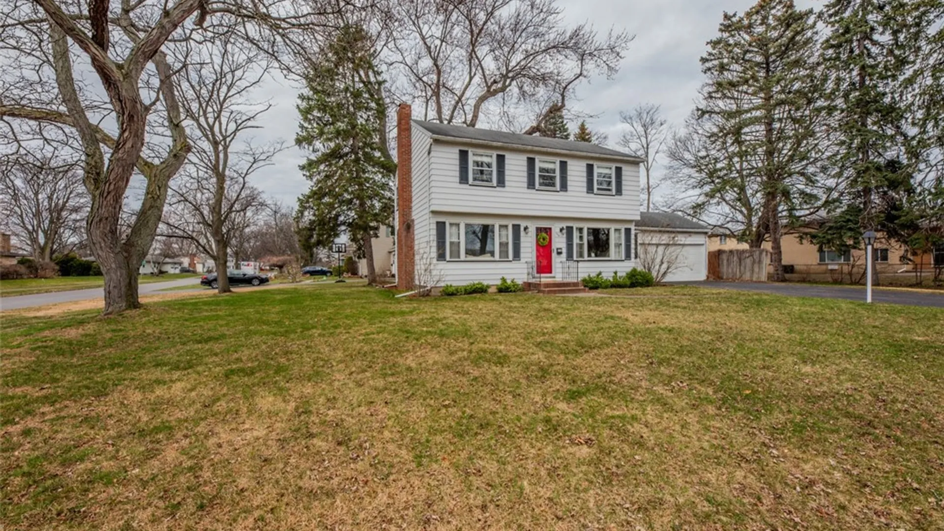 Property at 556 Wimbledon Road, Irondequoit, NY 14617 3