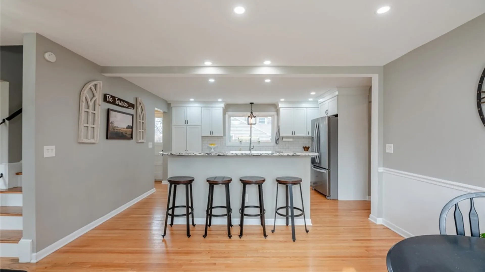 Property at 556 Wimbledon Road, Irondequoit, NY 14617 9