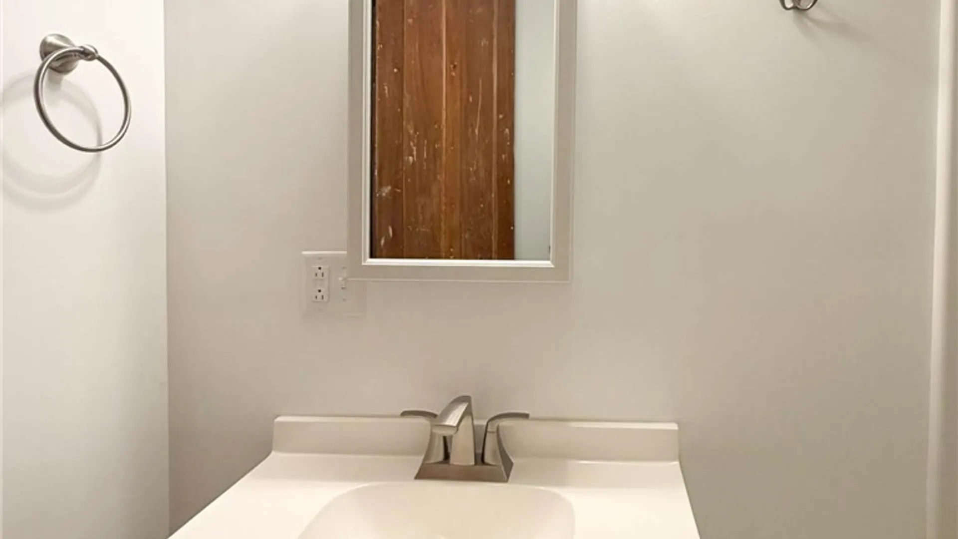 Property at 1015 White Place, Utica, NY 13501 21