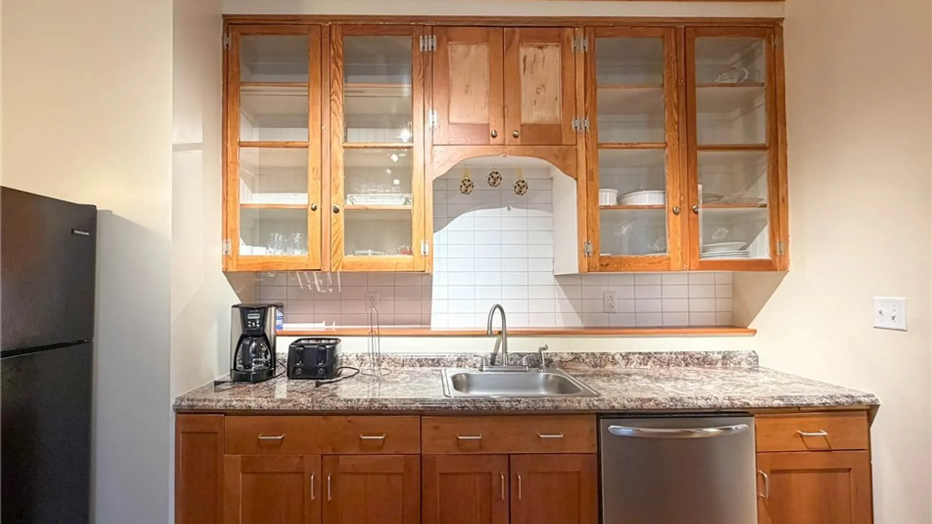 Property at 1015 White Place, Utica, NY 13501 7