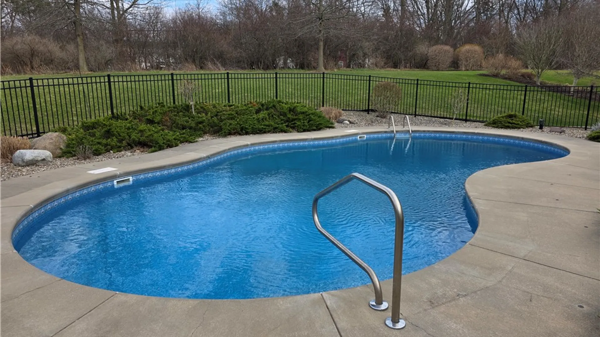 Property at 77 Stonefield Mews Lane, Henrietta, NY 14534 43