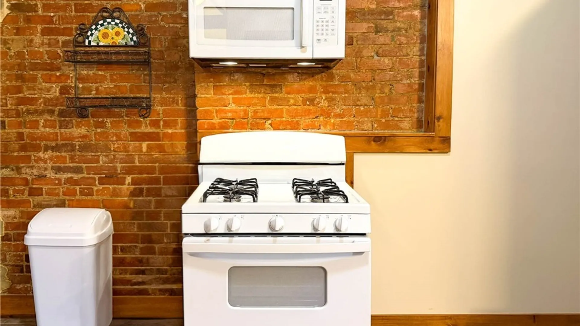 Property at 1017 White Place, Utica, NY 13501 15