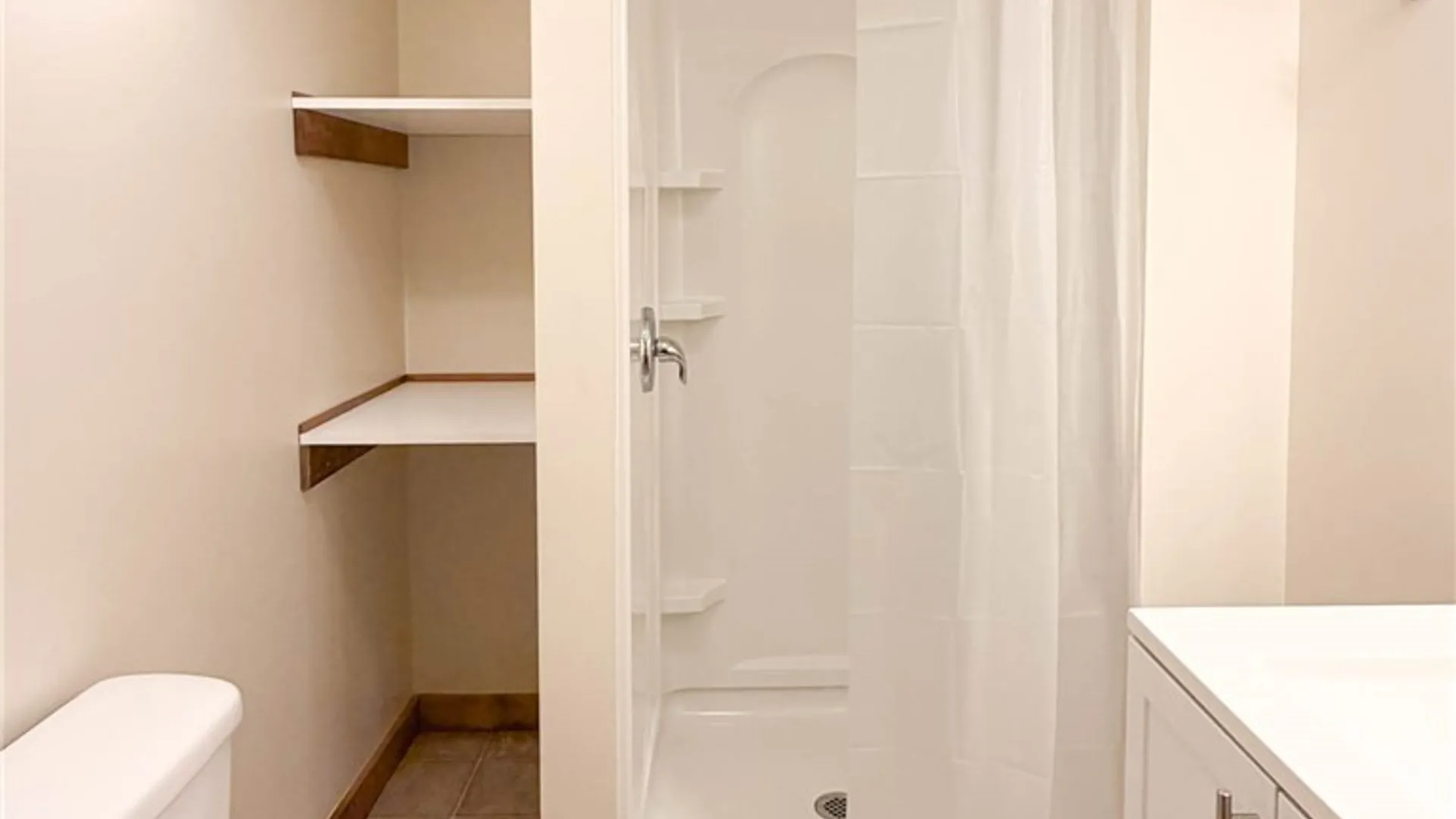 Property at 1017 White Place, Utica, NY 13501 24