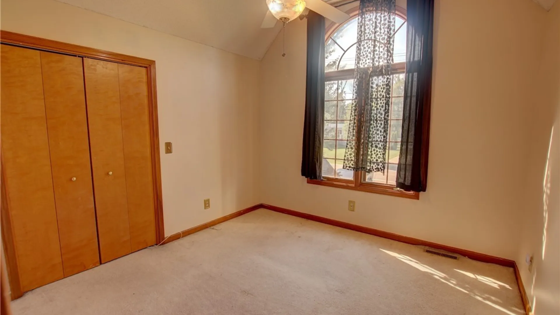 Property at 6131 Versailles Road, Hamburg, NY 14085 45
