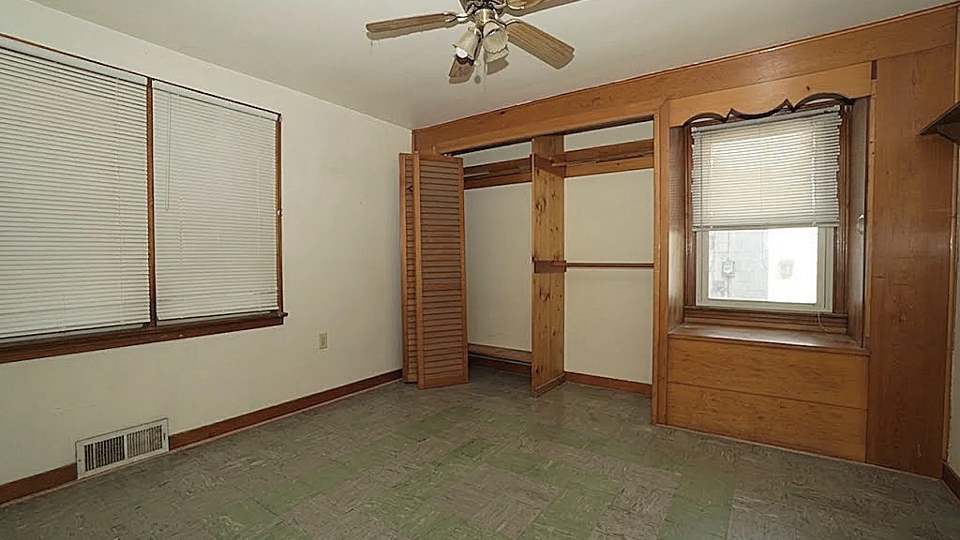 Property at 365 Atlantic Avenue, Cheektowaga, NY 14212 14