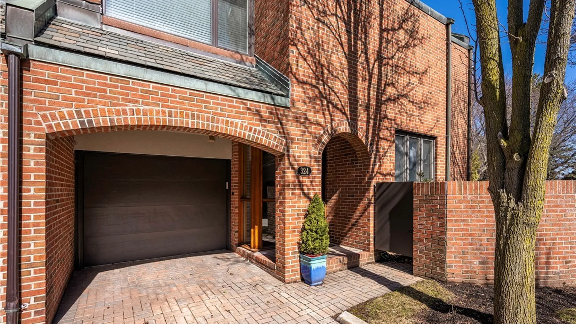 Property at 324 Rivermist Drive, Buffalo, NY 14202 3