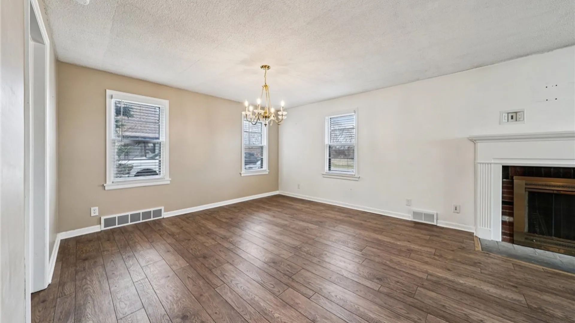 Property at 5380 Robert Avenue, Lewiston, NY 14092 4