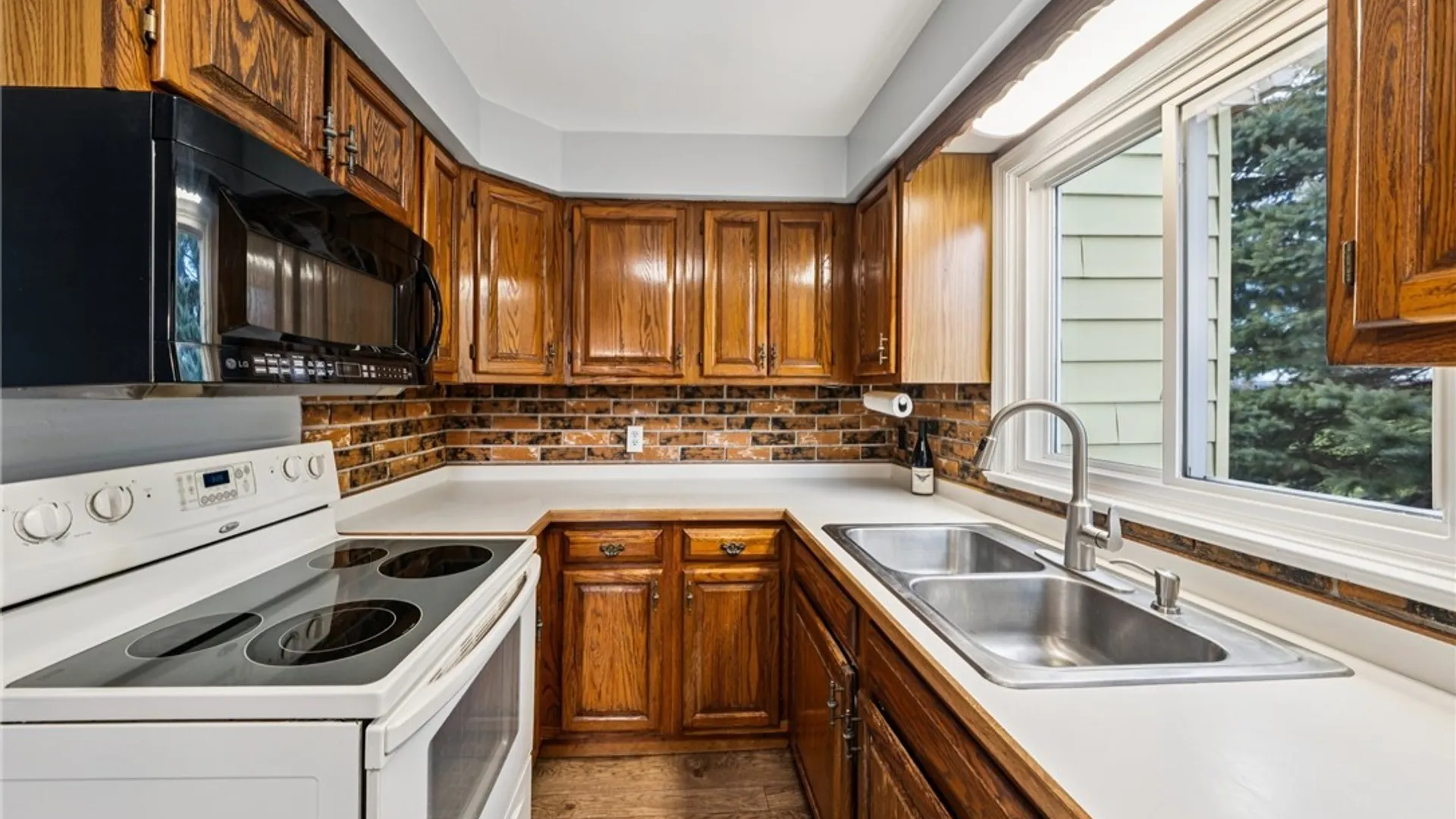 Property at 5380 Robert Avenue, Lewiston, NY 14092 8